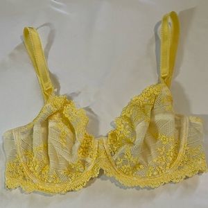 Wacoal Embrace Lace Yellow and White Bra